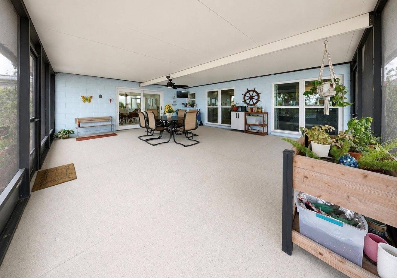803 LEISEY CIRCLE, Ruskin, FL 33570 803 LEISEY CIRCLE, Ruskin, FL 33570