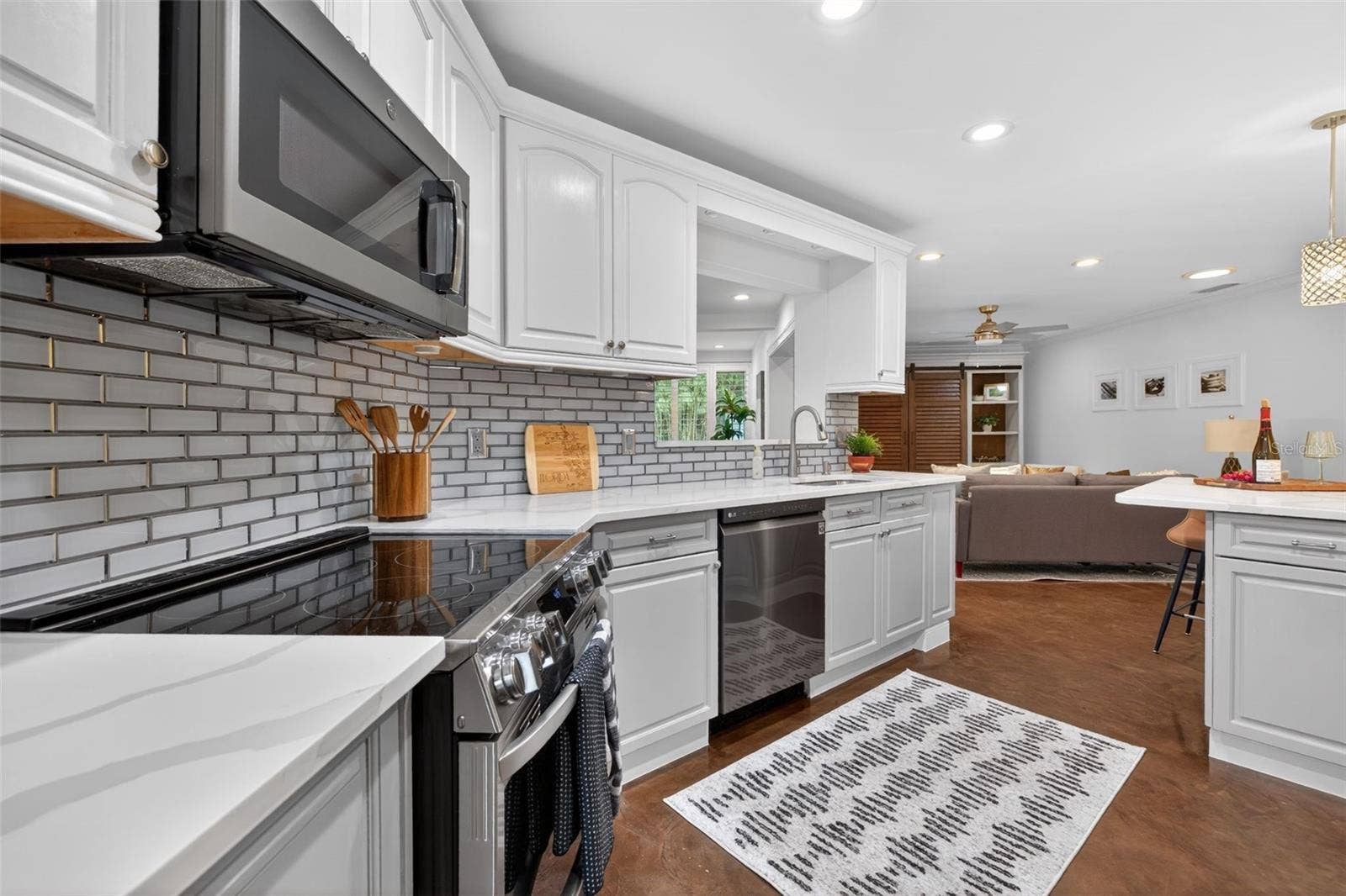 303 ROEBLING ROAD S, Belleair, FL 33756 303 ROEBLING ROAD S, Belleair, FL 33756