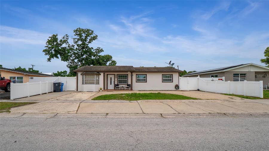 Property photo for 6424 YORKSHIRE RD, Tampa, FL