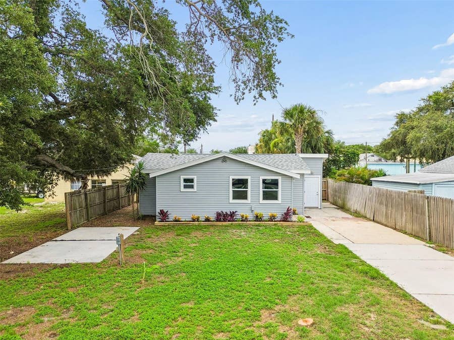 Property photo for 205 2ND AVENUE NW, Largo, FL