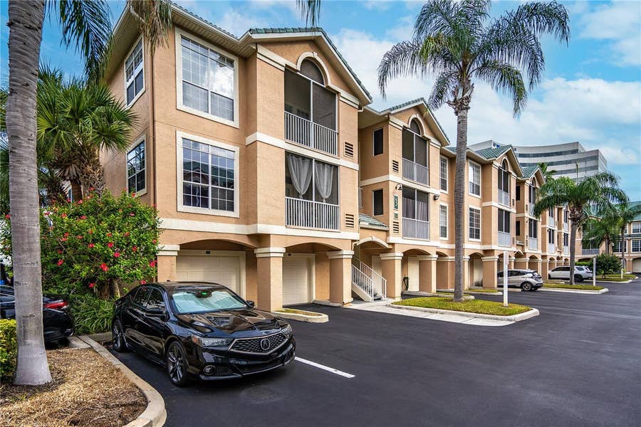 Property photo for 3205 BAY CLUB CIRCLE, #3205, Tampa, FL