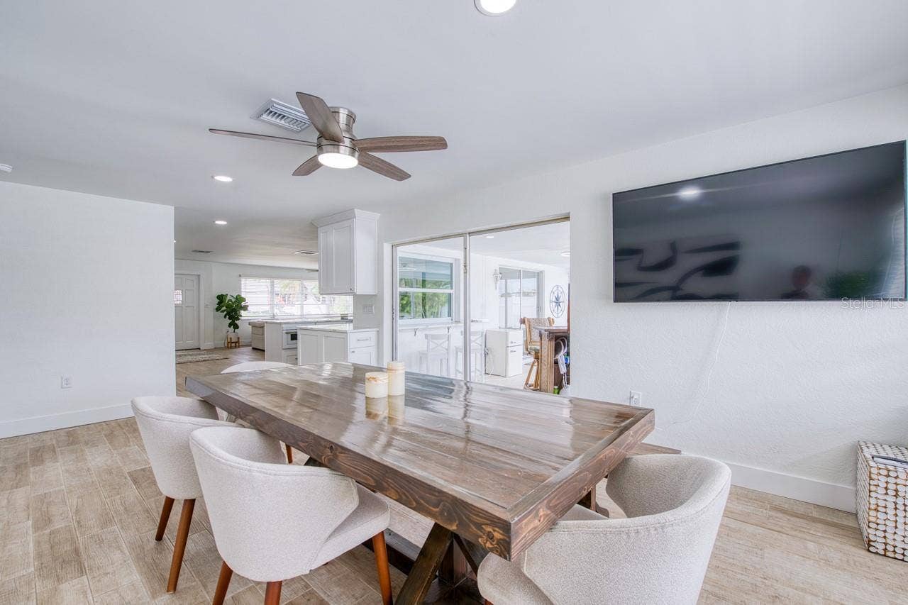 12125 6TH STREET E, Treasure Island, FL 33706 12125 6TH STREET E, Treasure Island, FL 33706