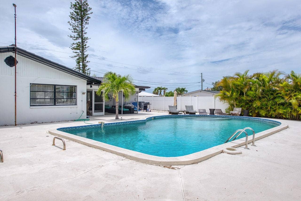 12125 6TH STREET E, Treasure Island, FL 33706 12125 6TH STREET E, Treasure Island, FL 33706