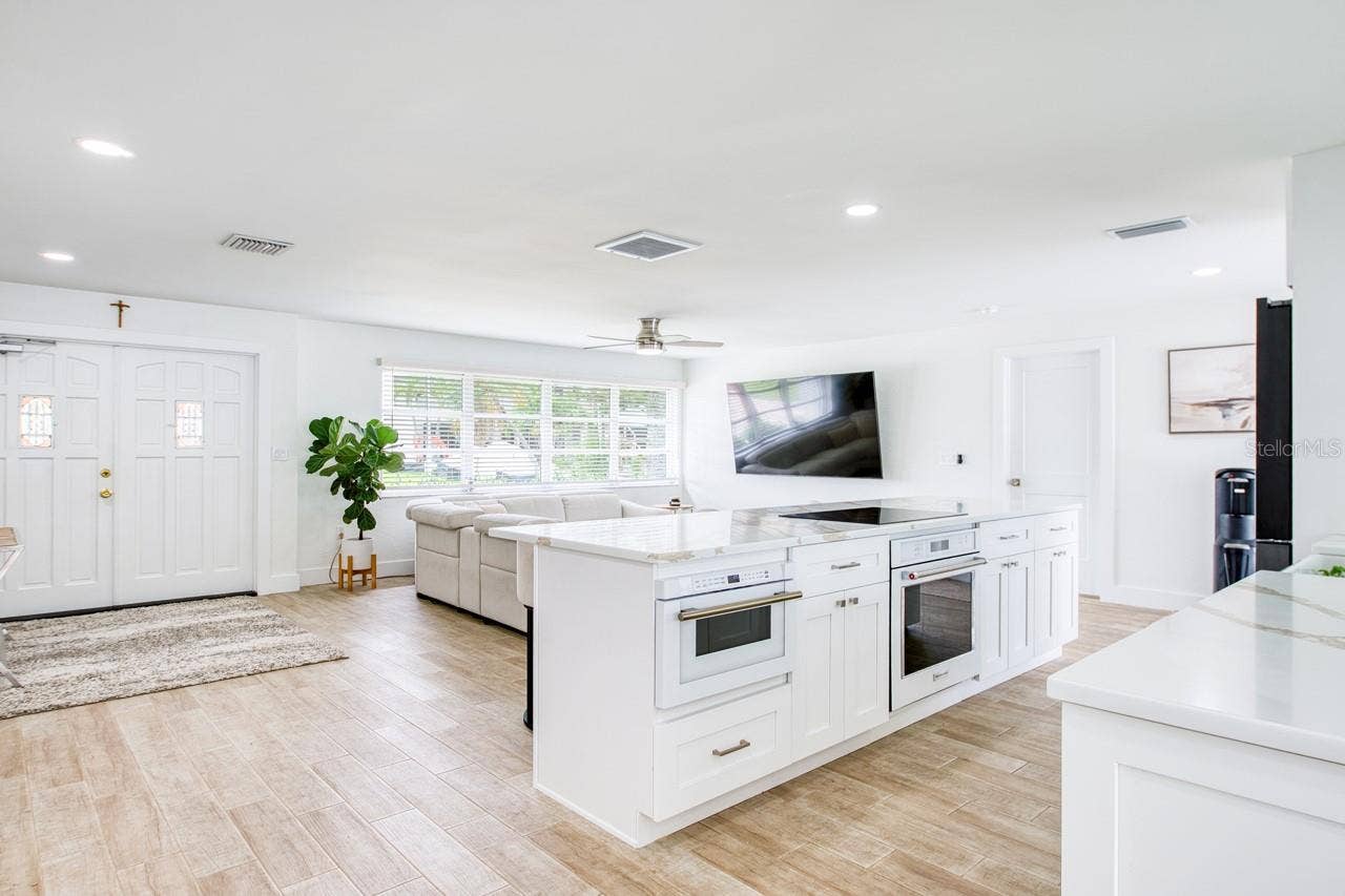 12125 6TH STREET E, Treasure Island, FL 33706 12125 6TH STREET E, Treasure Island, FL 33706