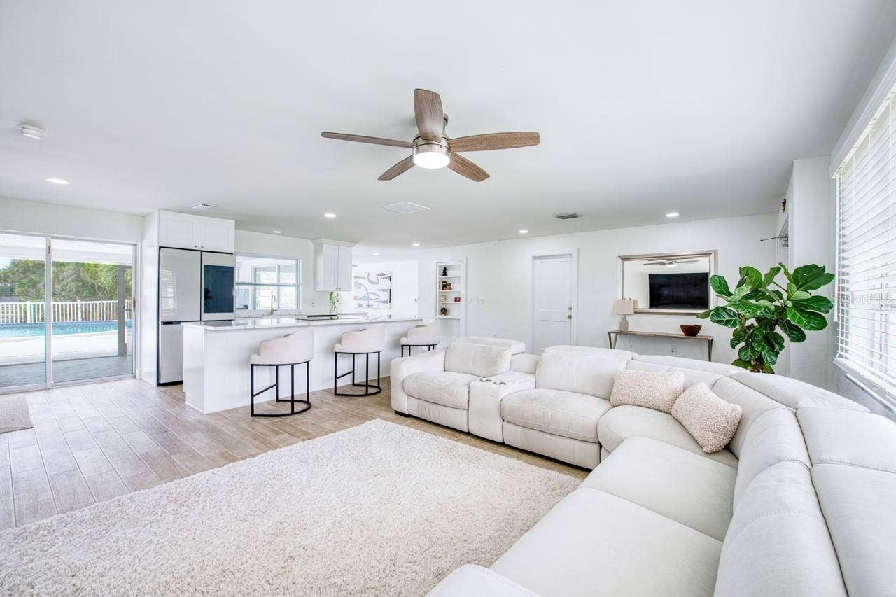 12125 6TH STREET E, Treasure Island, FL 33706 12125 6TH STREET E, Treasure Island, FL 33706