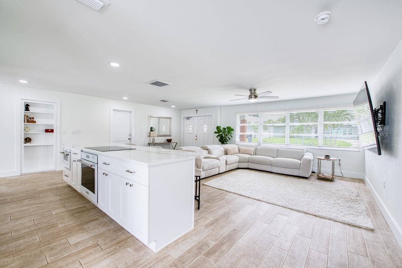 12125 6TH STREET E, Treasure Island, FL 33706 12125 6TH STREET E, Treasure Island, FL 33706