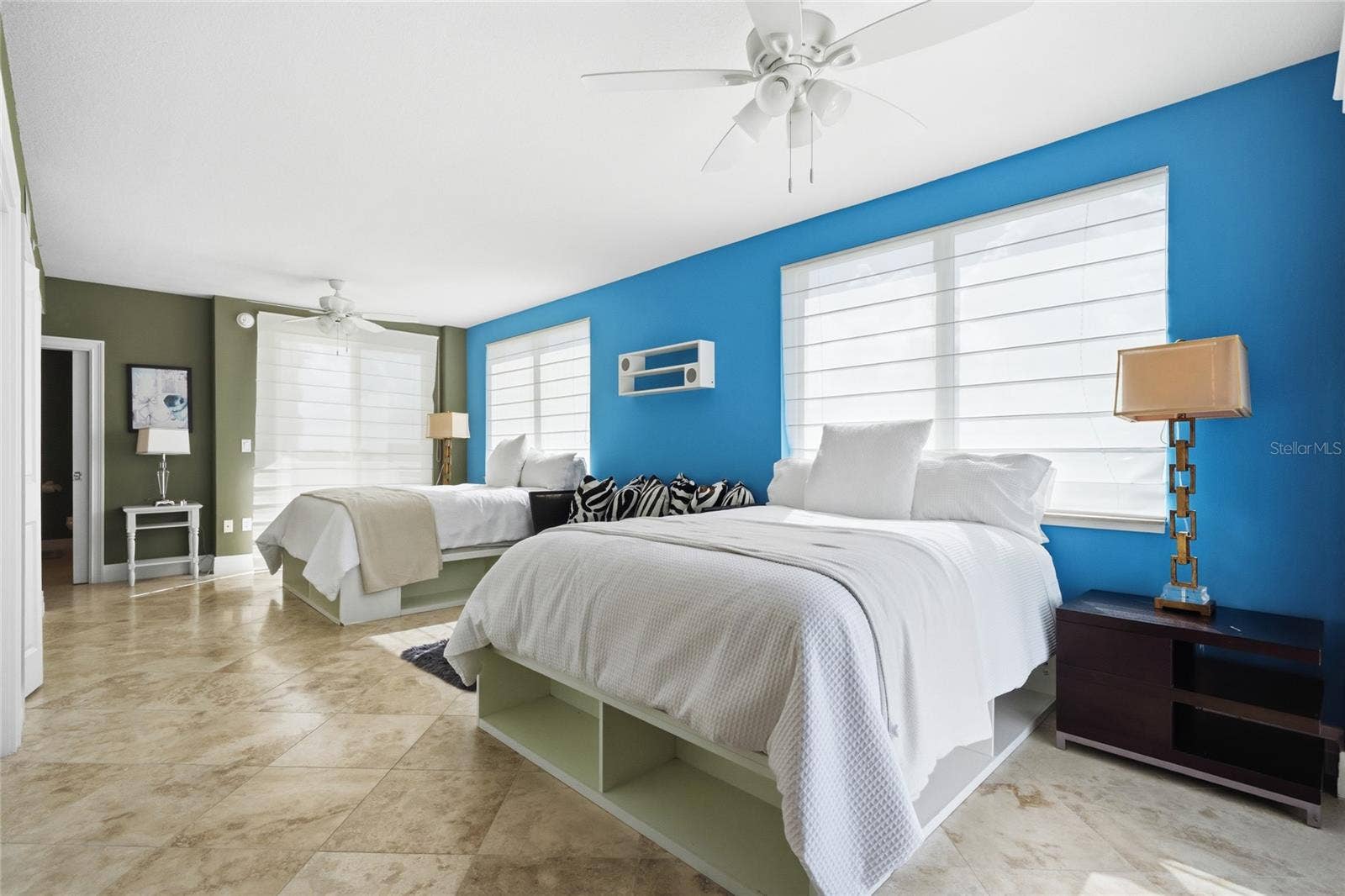 1350 GULF BOULEVARD, #901, Clearwater Beach, FL 33767