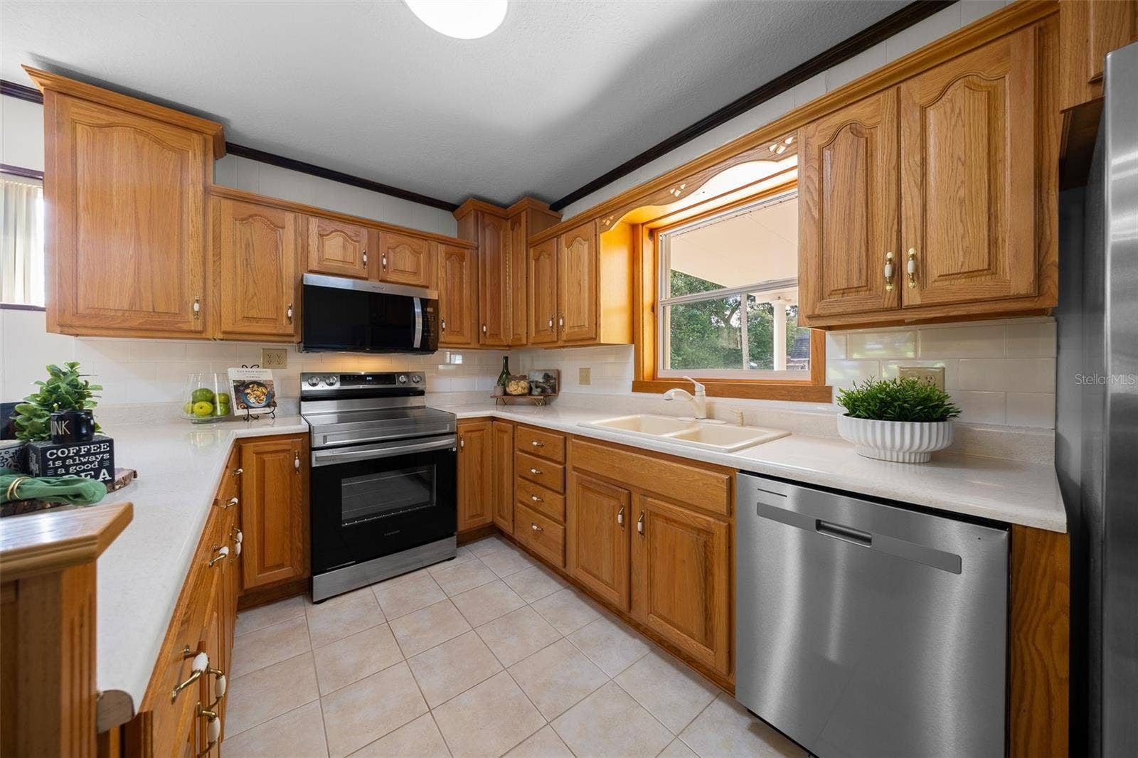 130 SW 69TH STREET, Ocala, FL 34476 Kitchen