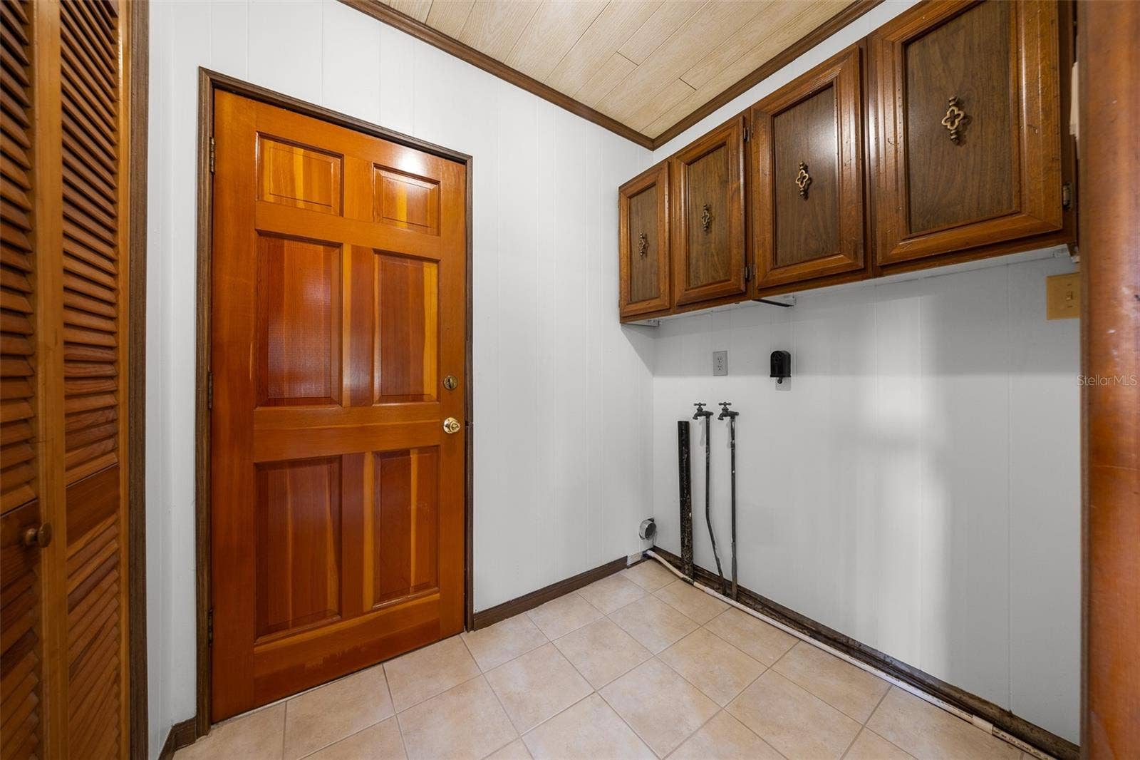 130 SW 69TH STREET, Ocala, FL 34476 Laundry Room