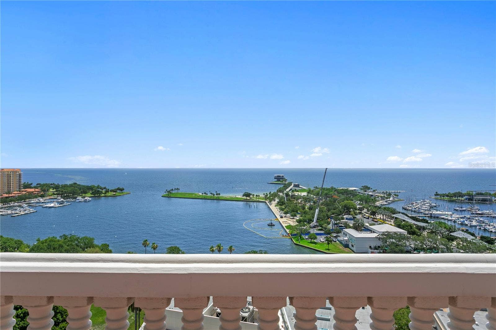 Front large balcony  Pier, marina, Tampa Bay horizon