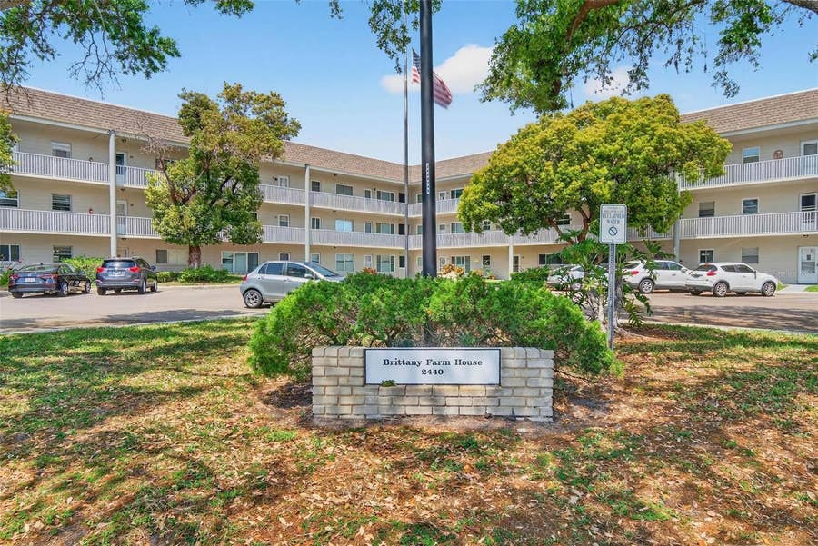 Property photo for 2440 WORLD PARKWAY BOULEVARD, #6, Clearwater, FL