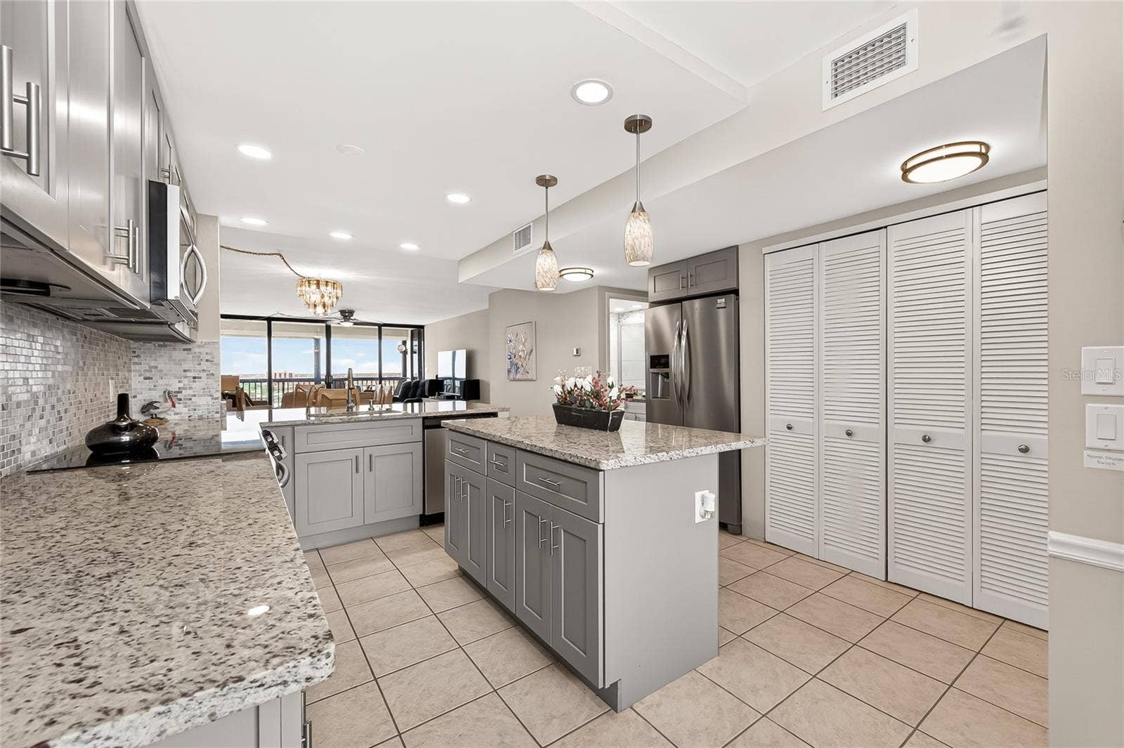 Nice spacious kitchen
