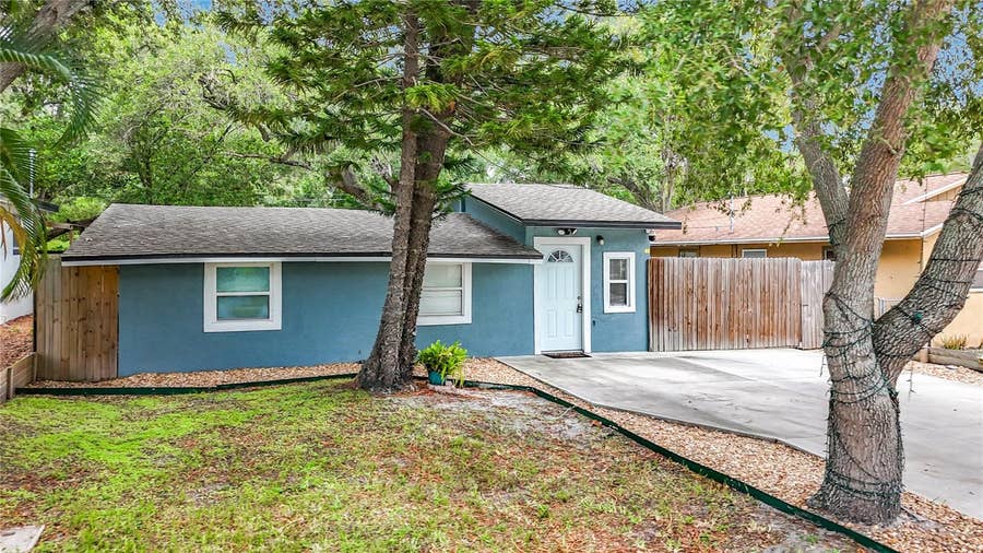 Property photo for 510 2ND AVENUE NE, Largo, FL