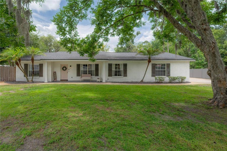 Property photo for 608 SUNSET LANE, Lutz, FL
