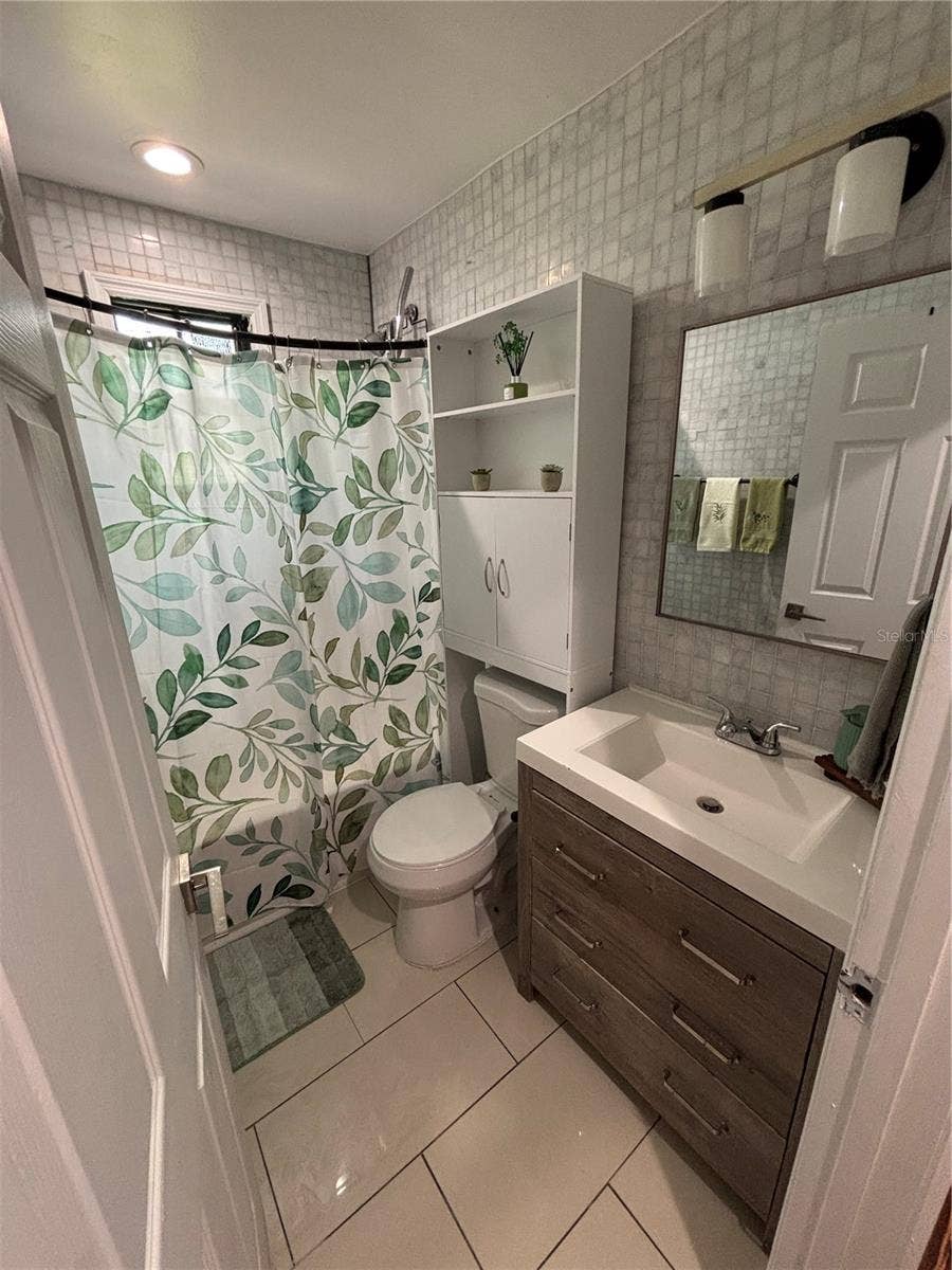 1319 S MICHIGAN AVENUE, Clearwater, FL 33756 1319 S MICHIGAN AVENUE, Clearwater, FL 33756