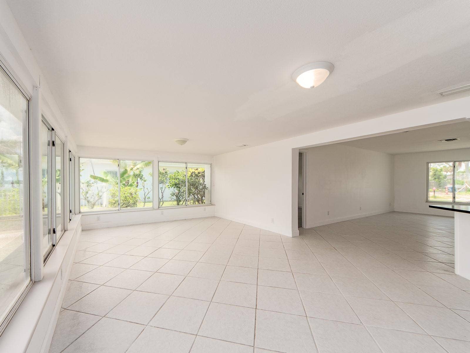 Large spacious family room