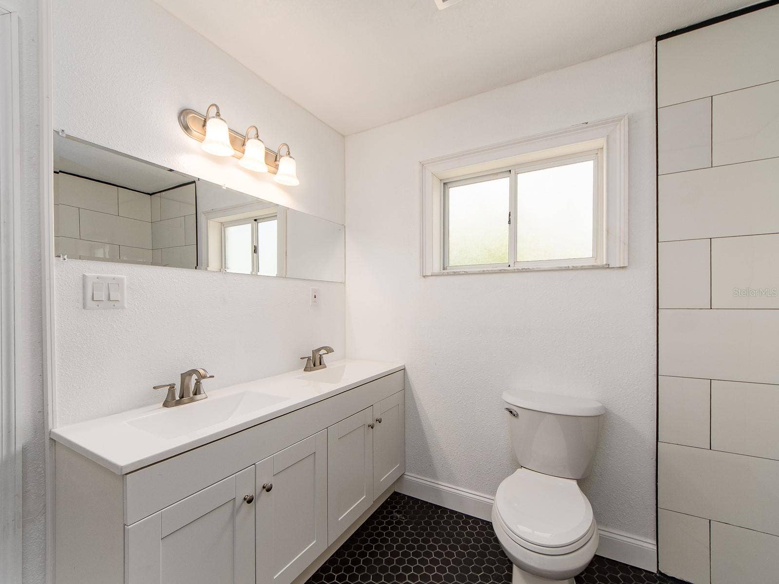 720 115TH AVENUE, Treasure Island, FL 33706
