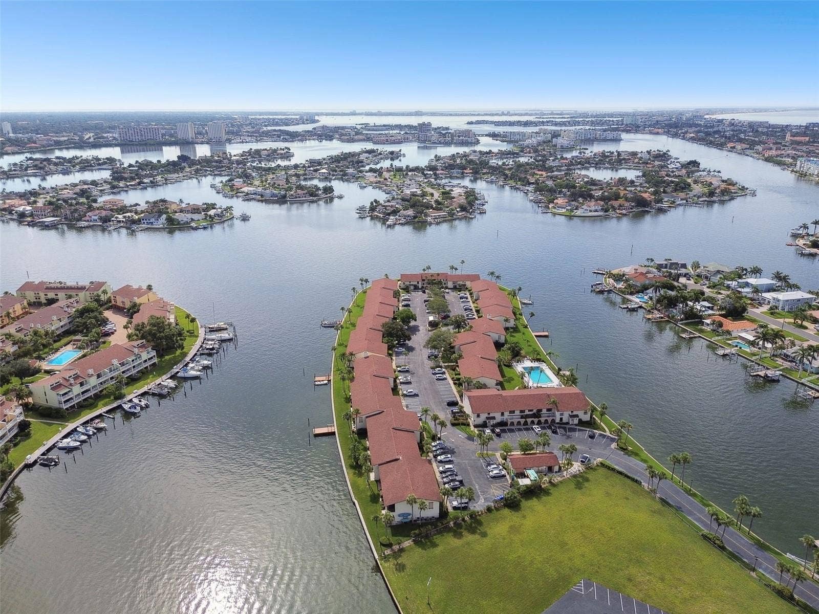 552 PLAZA SEVILLE COURT, #97, Treasure Island, FL 33706 552 PLAZA SEVILLE COURT, #97, Treasure Island, FL 33706