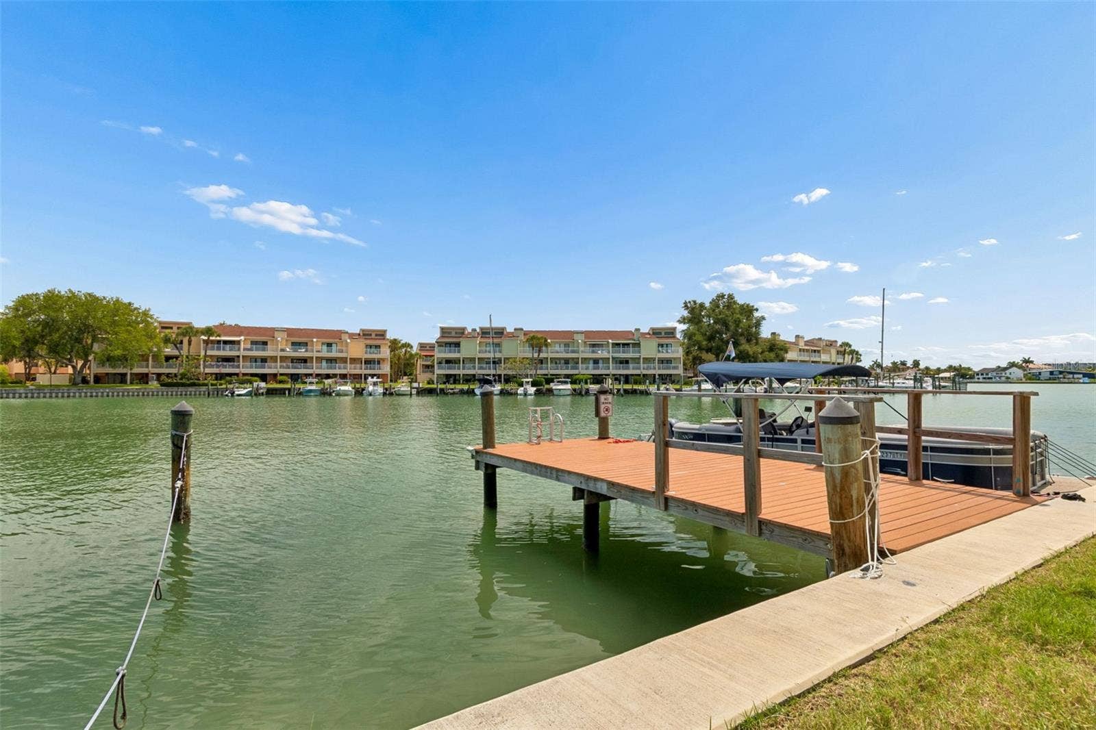 552 PLAZA SEVILLE COURT, #97, Treasure Island, FL 33706 552 PLAZA SEVILLE COURT, #97, Treasure Island, FL 33706