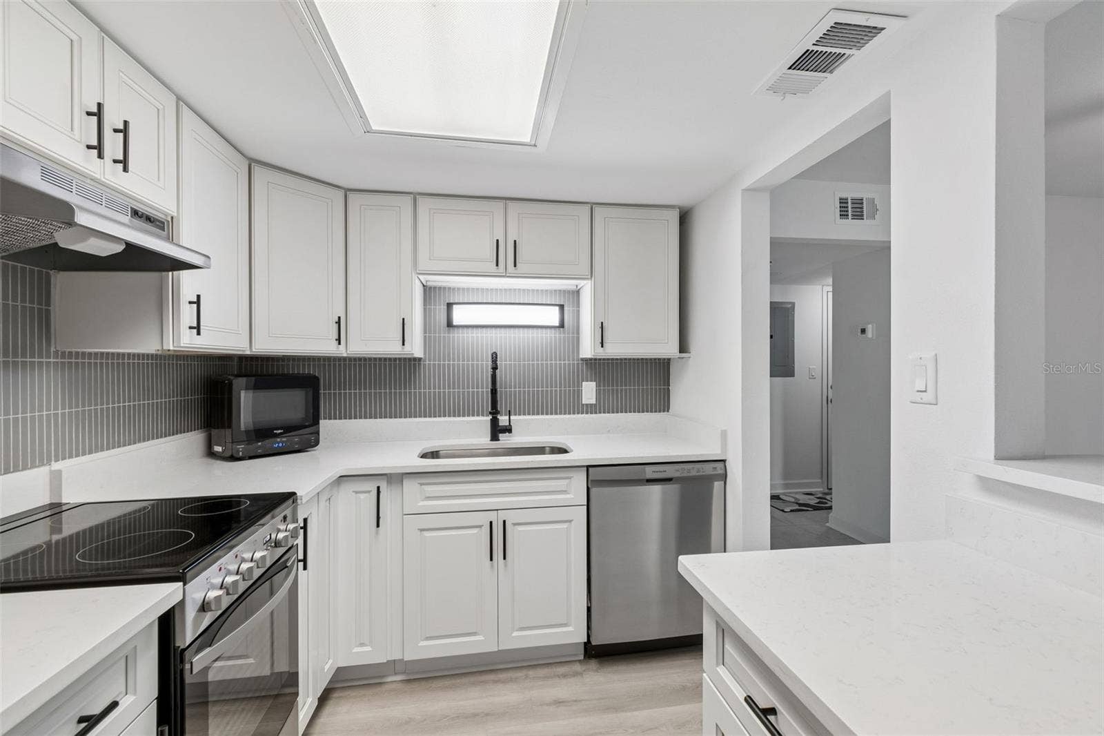 552 PLAZA SEVILLE COURT, #97, Treasure Island, FL 33706 552 PLAZA SEVILLE COURT, #97, Treasure Island, FL 33706