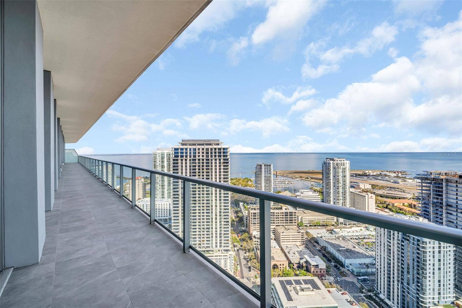 400 CENTRAL AVENUE, #2705, St Petersburg, FL 33701 400 CENTRAL AVENUE, #2705, St Petersburg, FL 33701