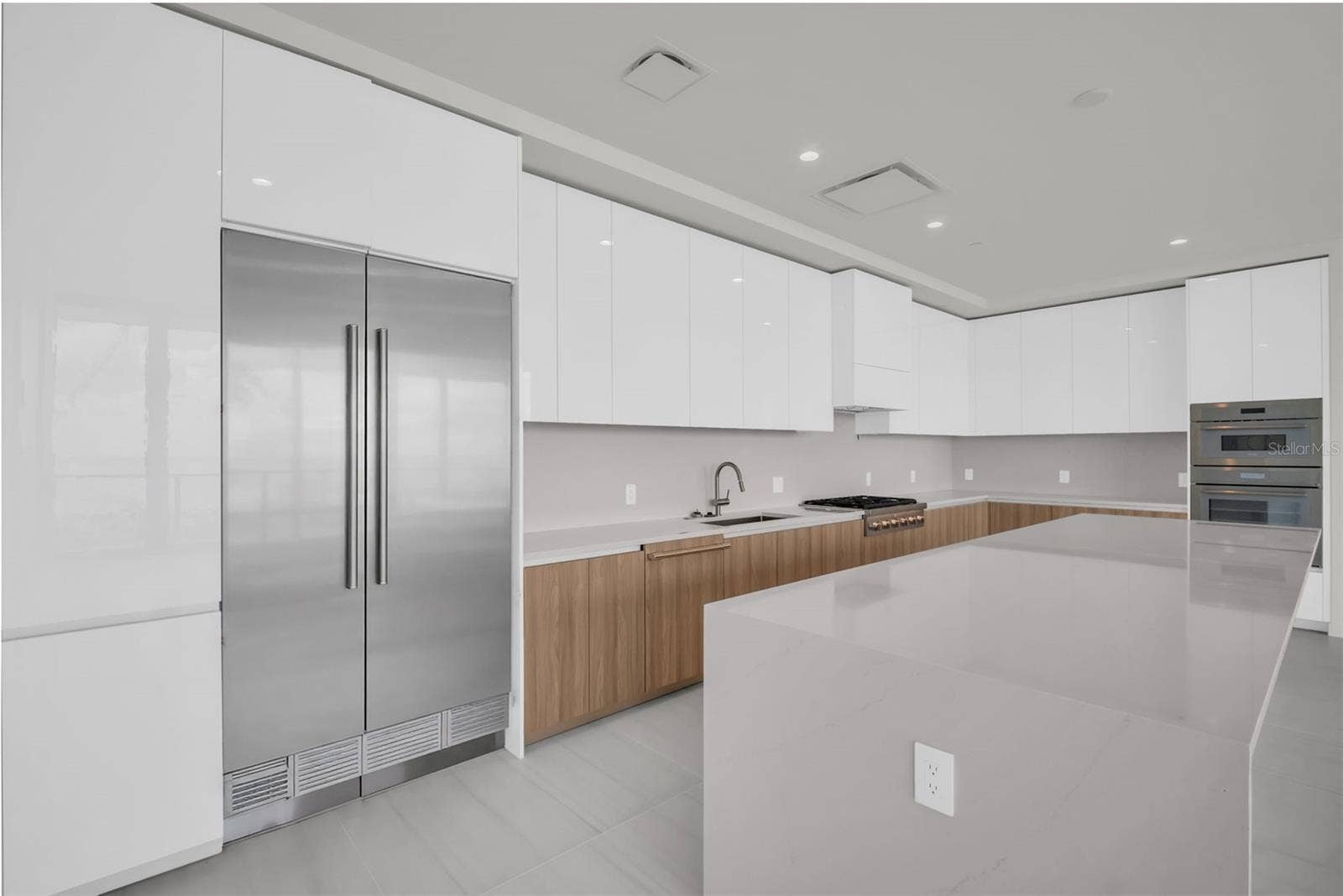 400 CENTRAL AVENUE, #2705, St Petersburg, FL 33701 400 CENTRAL AVENUE, #2705, St Petersburg, FL 33701