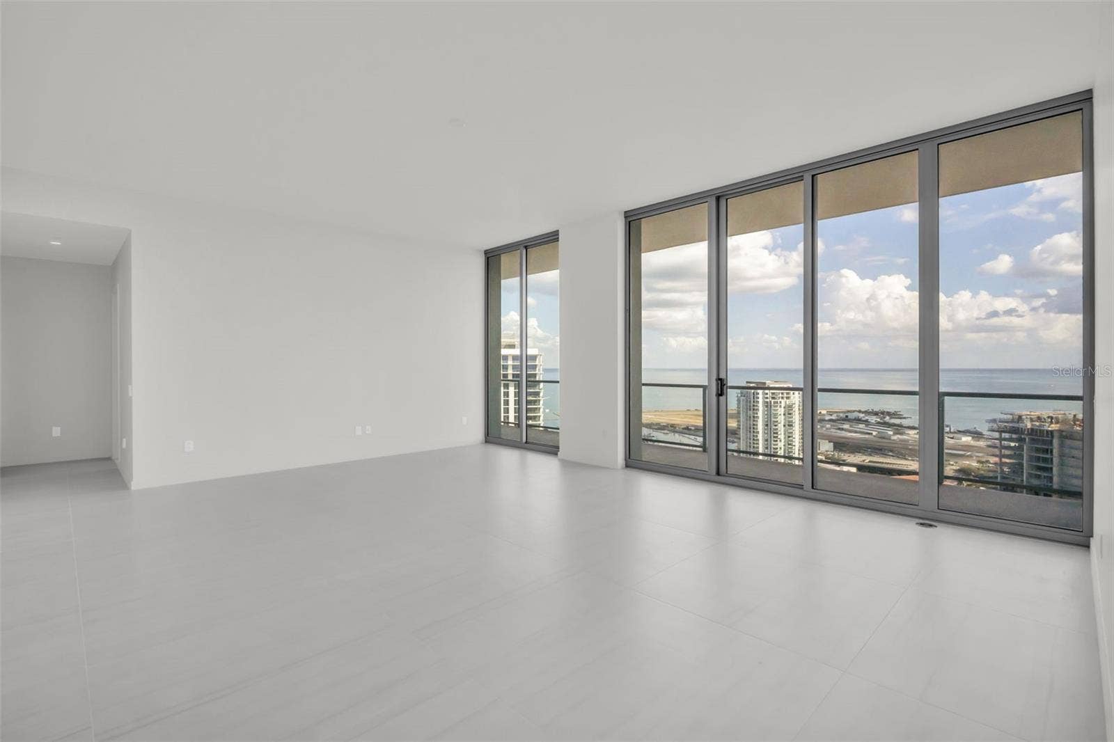 400 CENTRAL AVENUE, #2705, St Petersburg, FL 33701 400 CENTRAL AVENUE, #2705, St Petersburg, FL 33701