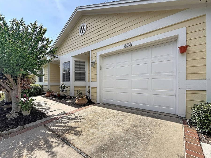 Property photo for 826 FRANKLIN CIRCLE, Palm Harbor, FL