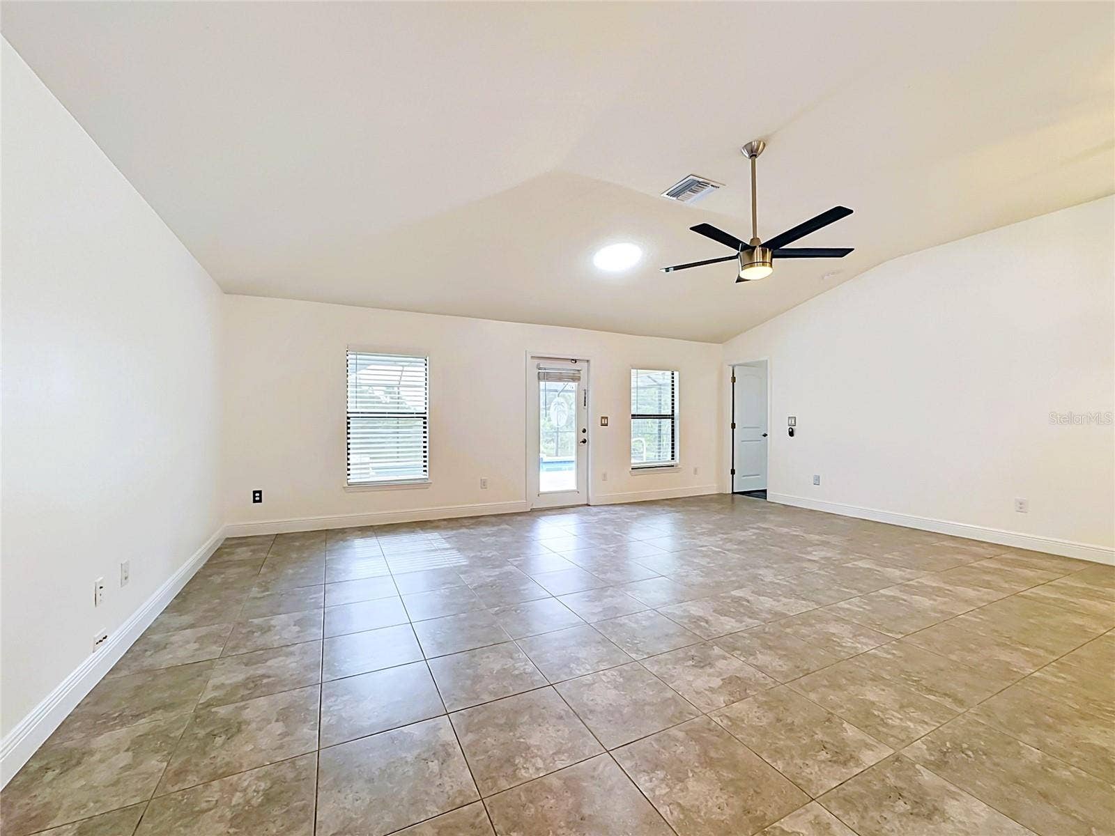 9210 52ND AVENUE E, Palmetto, FL 34221 9210 52ND AVENUE E, Palmetto, FL 34221