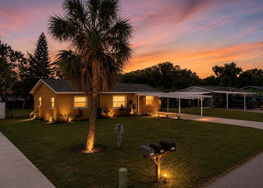 Property photo for 404 12TH STREET SW, Ruskin, FL