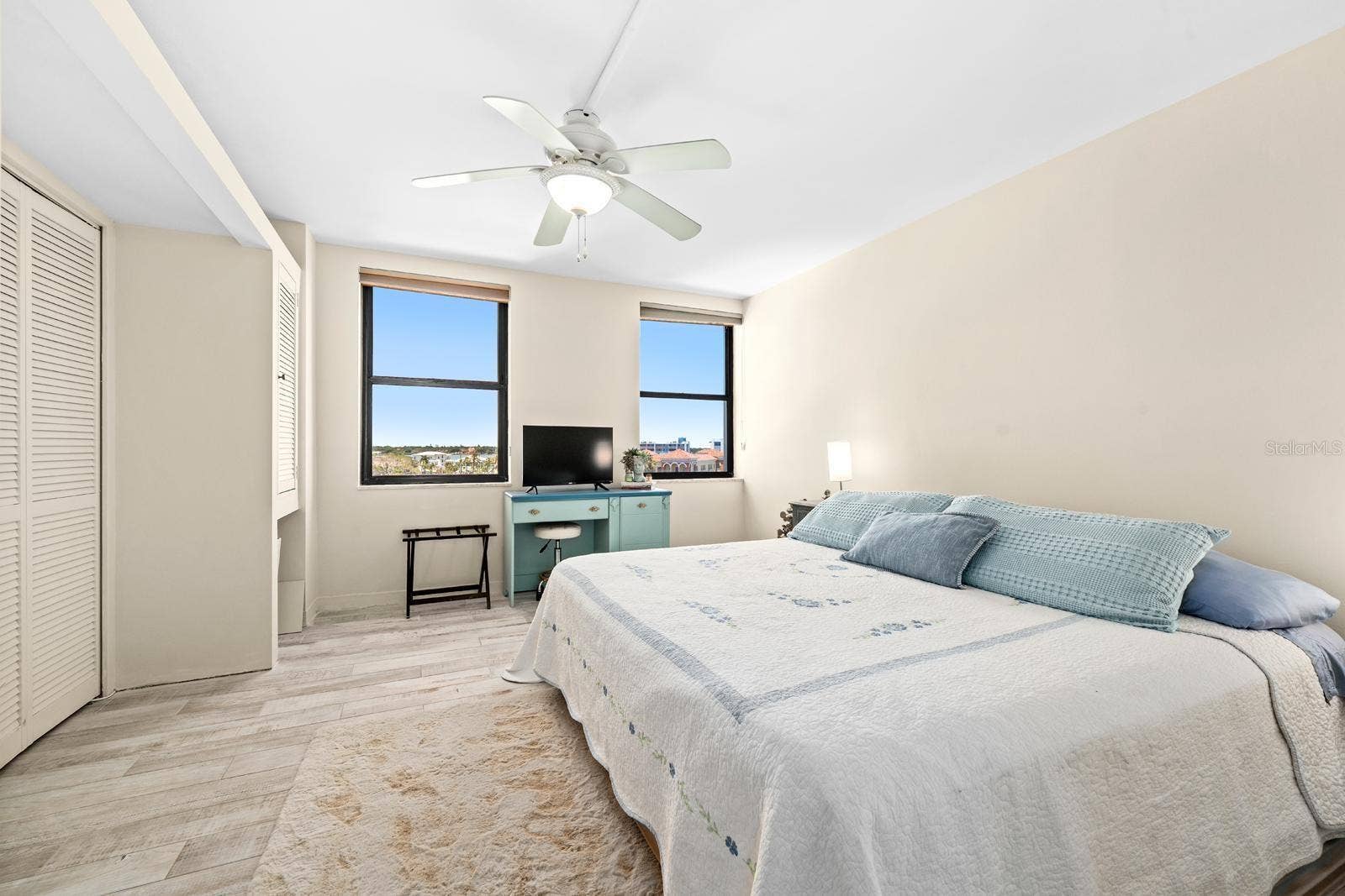10355 PARADISE BOULEVARD, #512, Treasure Island, FL 33706