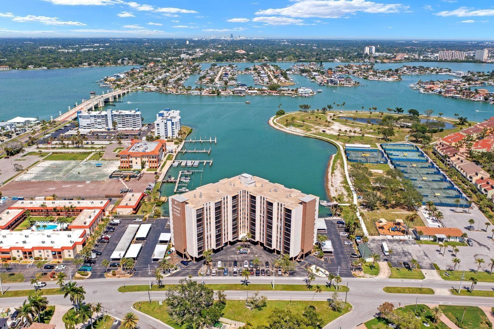 10355 PARADISE BOULEVARD, #512, Treasure Island, FL 33706