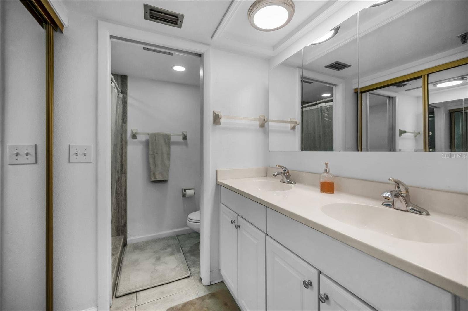 19111 VISTA BAY DRIVE, #304, Indian Shores, FL 33785 19111 VISTA BAY DRIVE, #304, Indian Shores, FL 33785