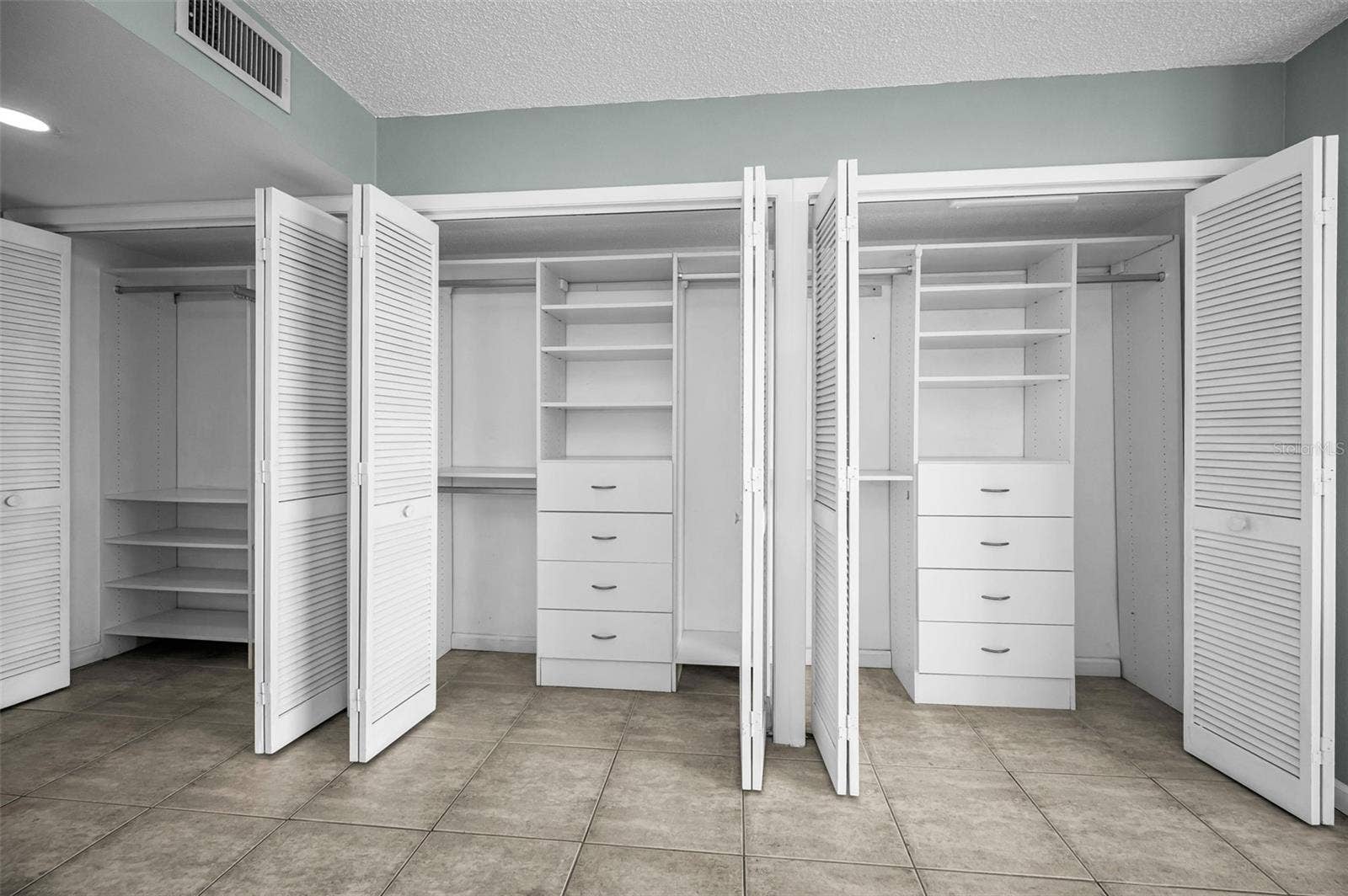 19111 VISTA BAY DRIVE, #304, Indian Shores, FL 33785 19111 VISTA BAY DRIVE, #304, Indian Shores, FL 33785