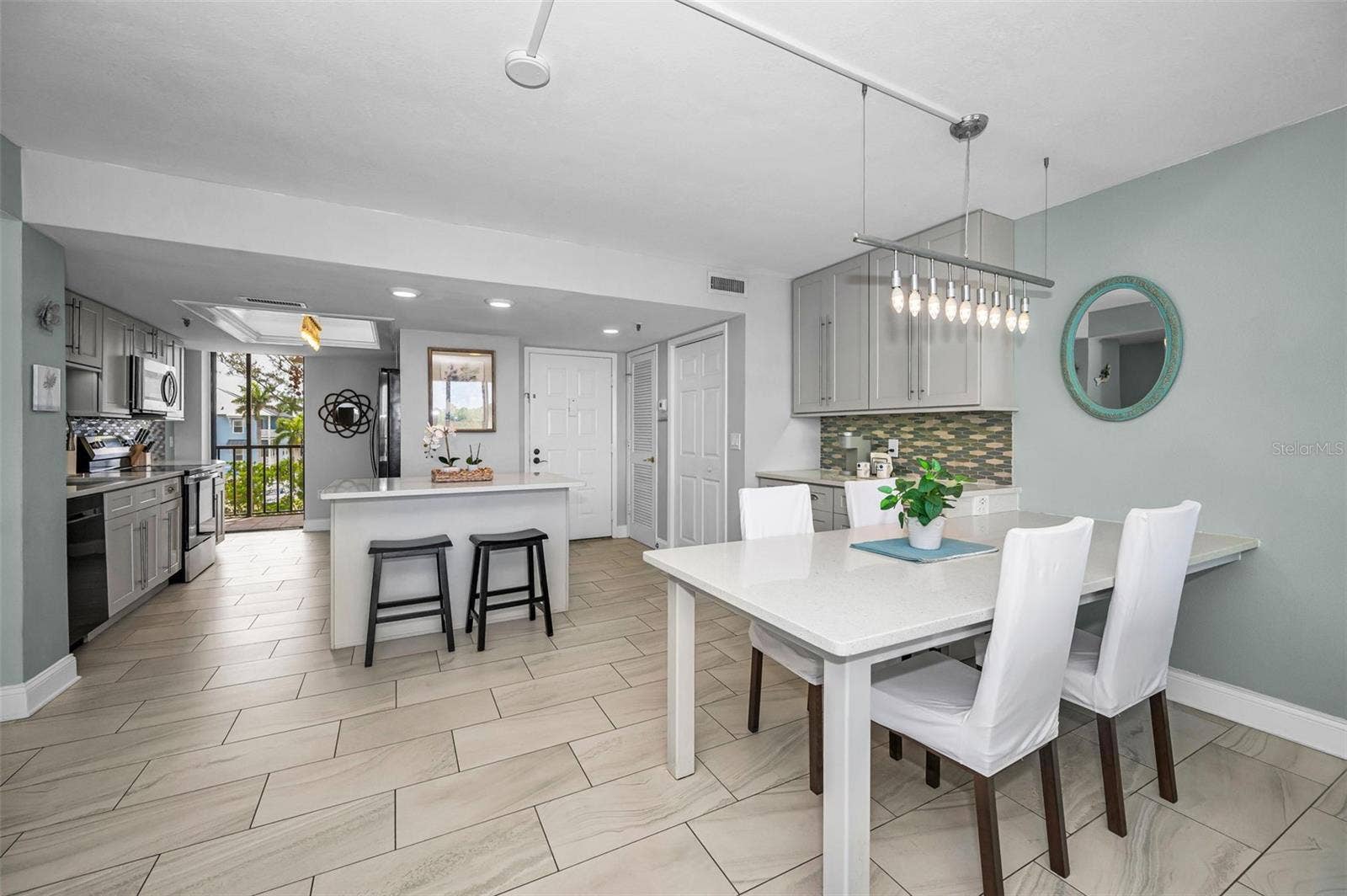 19111 VISTA BAY DRIVE, #304, Indian Shores, FL 33785 19111 VISTA BAY DRIVE, #304, Indian Shores, FL 33785