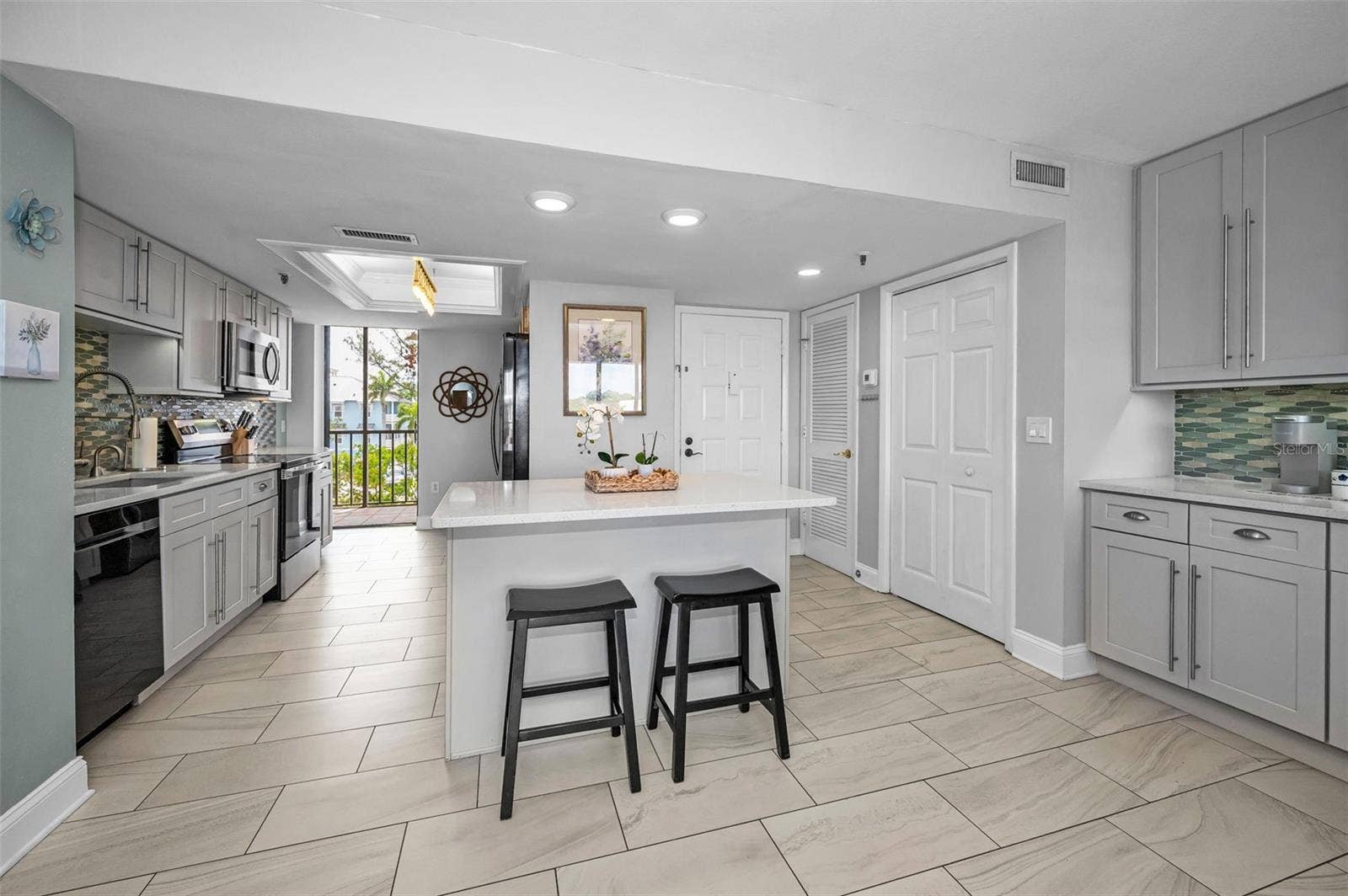 19111 VISTA BAY DRIVE, #304, Indian Shores, FL 33785 19111 VISTA BAY DRIVE, #304, Indian Shores, FL 33785