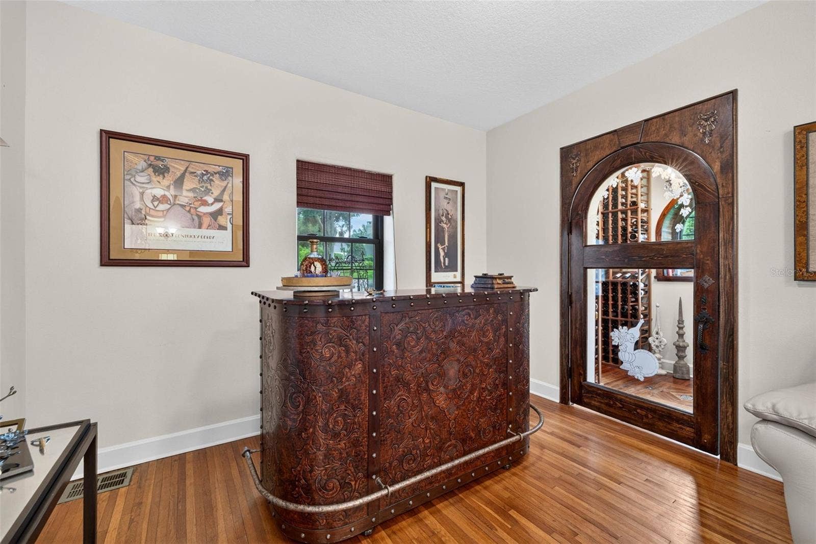 322 ROEBLING ROAD S, Belleair, FL 33756 Family Room Bar