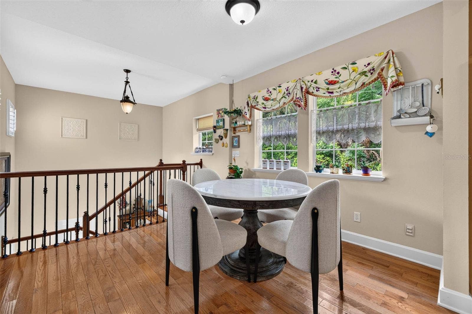 322 ROEBLING ROAD S, Belleair, FL 33756 Informal Dining Area