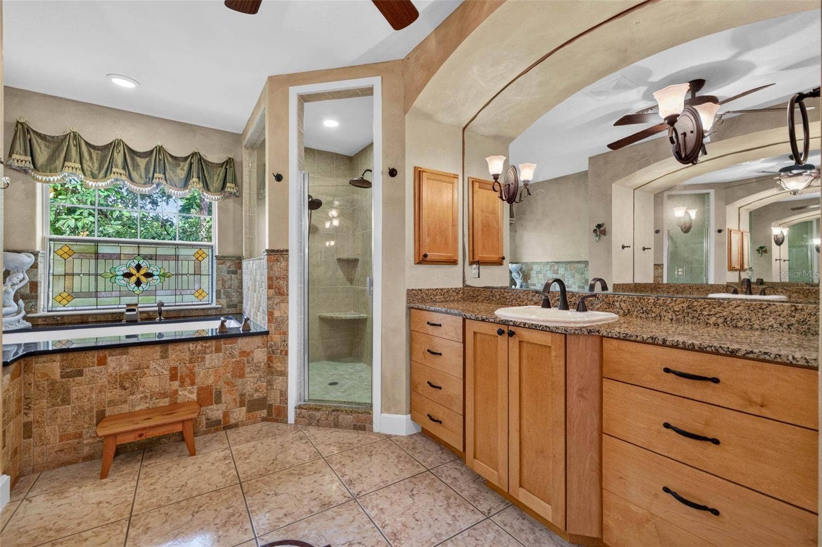 322 ROEBLING ROAD S, Belleair, FL 33756 Primary Bathroom