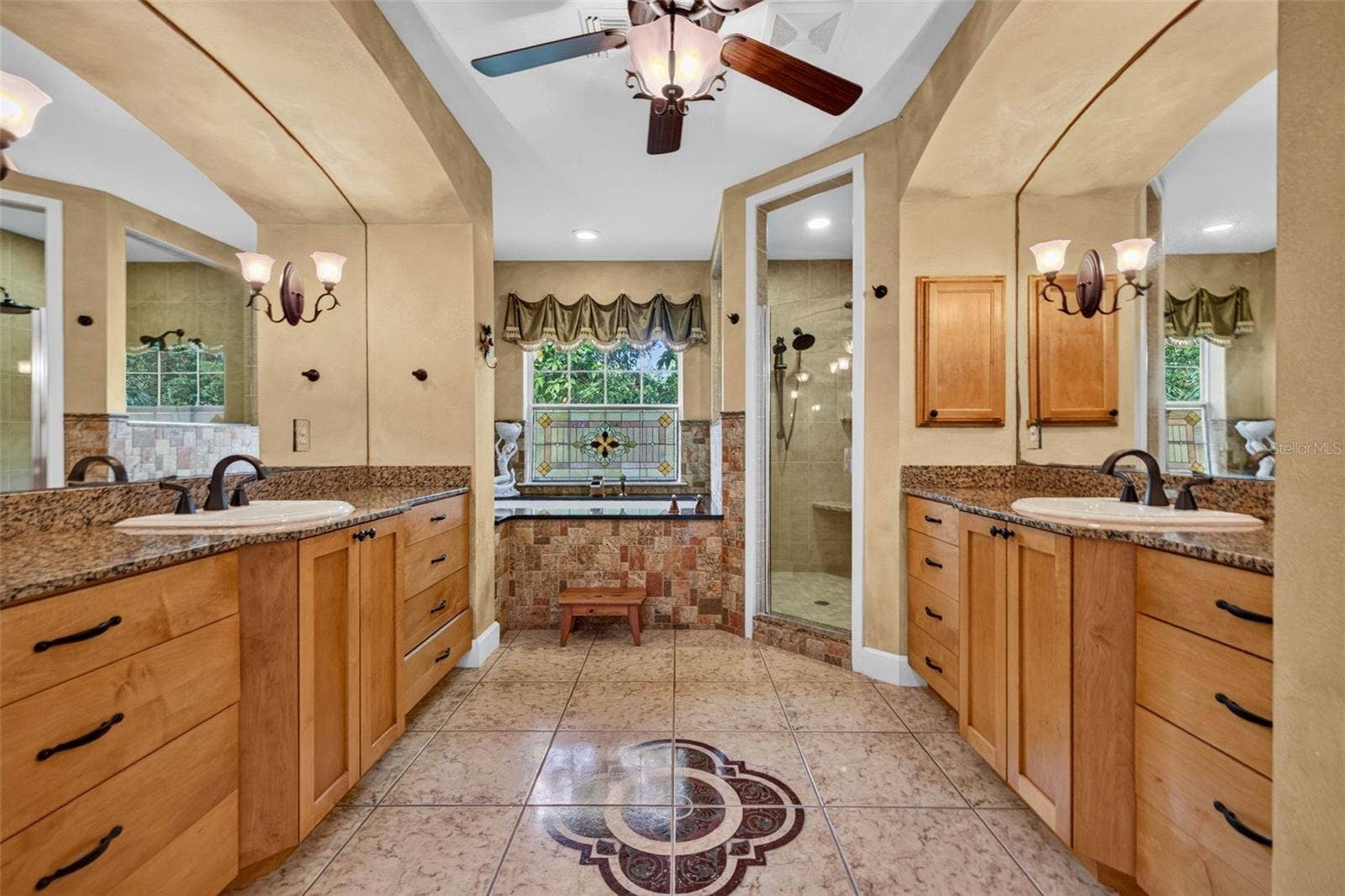 322 ROEBLING ROAD S, Belleair, FL 33756 Primary Bathroom