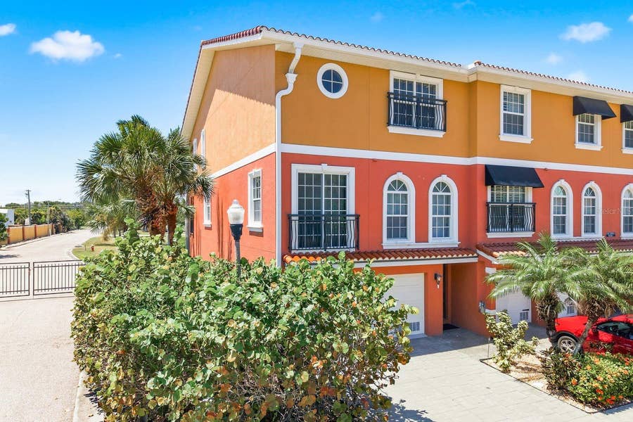 Property photo for 47 W MORGAN STREET, Tarpon Springs, FL