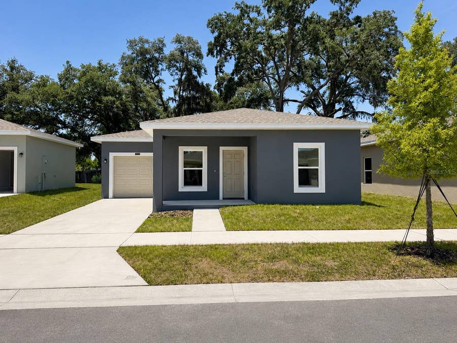 Property photo for 5012 FINDERS CT, Tampa, FL