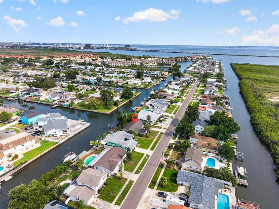 Property photo for 4623 BAY CREST DRIVE, Tampa, FL