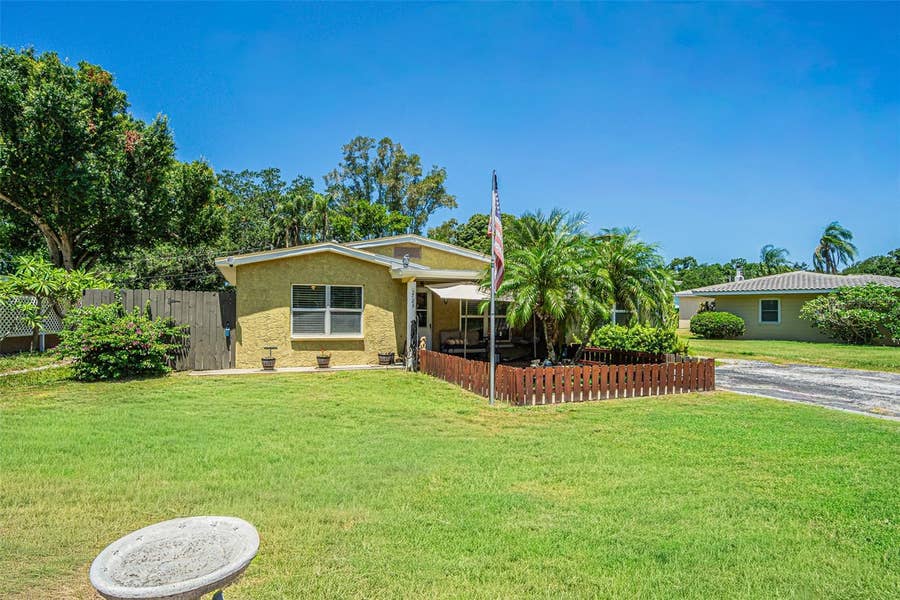 Property photo for 721 OLEANDER WAY S, South Pasadena, FL