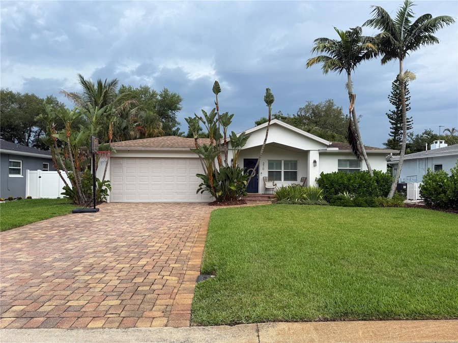 Property photo for 370 FOSTER LANE, Belleair, FL