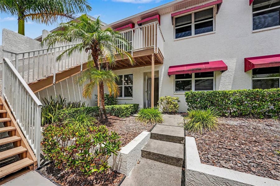 Property photo for 1400 WATER VIEW DRIVE W, #102, Largo, FL