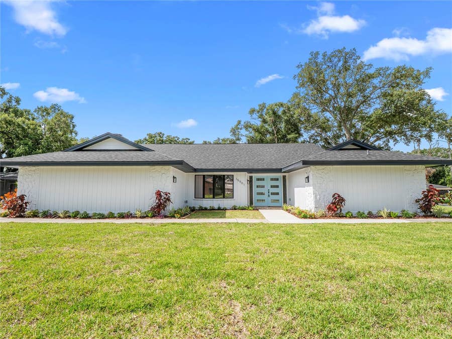 Property photo for 15901 DOVER CLIFFE DRIVE, Lutz, FL