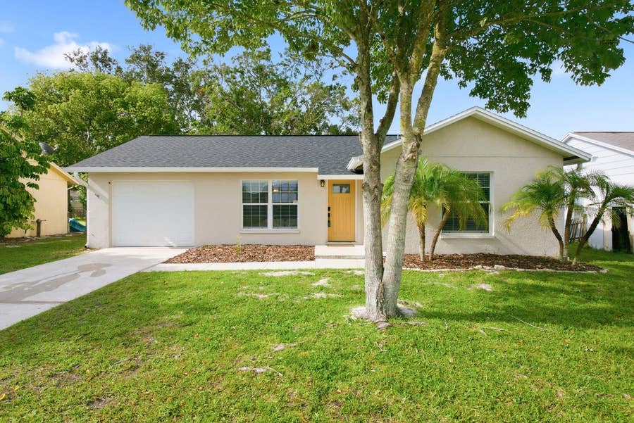 Property photo for 7826 KNOX LOOP, New Port Richey, FL