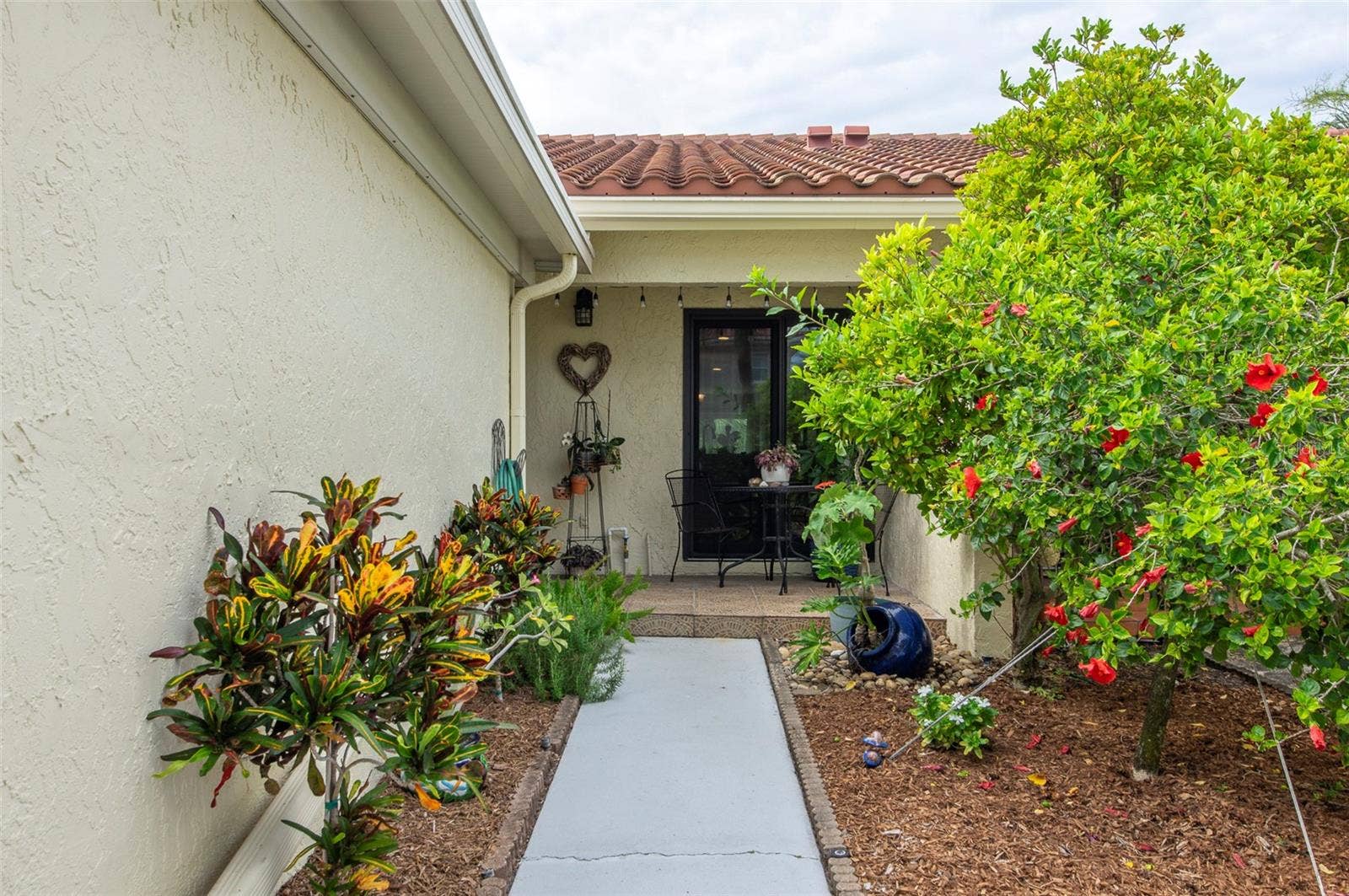 10152 REGAL DRIVE, Largo, FL 33774 Private enrty to your new home!