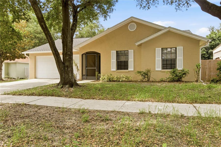 Property photo for 929 SANDYWOOD DRIVE, Brandon, FL